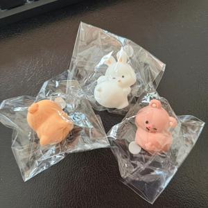 TEMU 수집용 피규어 3개 세트 - 귀여운 누워있는 동상 장식, 무게 41g, 토끼 곰 데스크탑 장식, 컴퓨터 모니터용 미니 귀여운 책상 액세서리 (개별 포장 및 양면 테이프 포함)|인테리어소품
