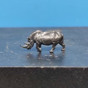 TEMU 소형 미니어처 구리 코뿔소 수제 전구리 장식품, 구리제품 선물, 핸드헬드 조각상, 금속 모델 장식