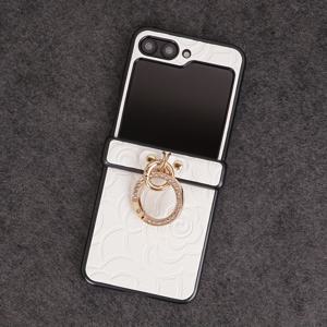 TEMU 휴대폰 케이스 - 플로럴 디자인과 인조 장식된 손가락 버클이 특징인 인조 가죽으로 제작된 스타일리시한 보호 케이스. 삼성 갤럭시 Z 플립 시리즈 (모델 3~7 포함)에 호환됩니다.|폰케이스