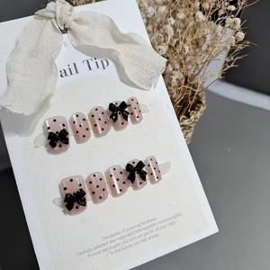 TEMU 유럽&미국 인스타일 10개입 숏 폴카 도트 입체 리본 캣아이 스톤 네일아트 패션 데일리 분위기 다용도 핫 하이엔드 트렌드 화이트 세련된 기품 부드러운 순수한 욕망 네일