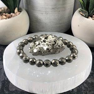 TEMU 번영과 풍요 파이라이트 원석 각진 구슬 팔찌, 남녀 공용 그라운딩 차크라 보호 주얼리 - 빈티지 우아한 영적 액세서리, 가족, 사랑하는 사람, 친구를 위한 선물, 휴일 선물, 스타일, 핸드메이드 팔찌, 보호 시크 액세서리,장인의 손길,마음챙김 생활