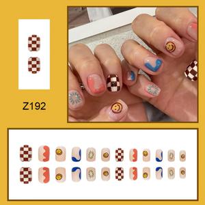 TEMU 여성을 위한 웃는 얼굴 디자인이 있는 인공 분홍색 스틱 온 네일, 그리드 풀 커버 접착식 단색 네일