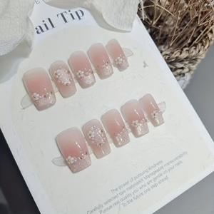 TEMU 부드러운 기질 INS 스타일 10개 세트 소형 꽃 그라데이션 블러쉬 짧은 사다리 수제 네일 순수한 욕망 부드럽고 신선한 화이트 우아한 기질 학생 네일 데이트 아티팩트 휴일 선물