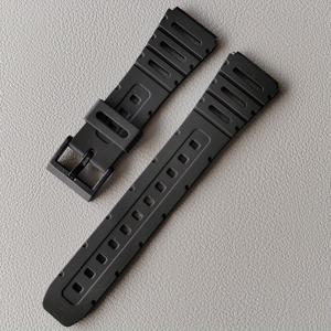 TEMU 이것은 세련되고 유연한 실리콘 시계 밴드이며, 20mm 크기로 Casio G-SHOCK 모델 W-720, W-722, W-741, WL-100, CA-53 및 CA-61에 적합하며, 블랙 색상입니다.