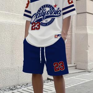 TEMU 반팔 티셔츠 + 반바지 투피스 스포츠 아메리칸 레트로 스타일, 넥라인에 빨간 줄무늬 장식, 왼쪽에 빨간 