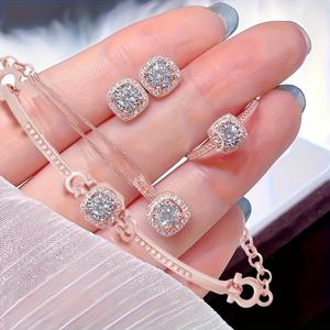 TEMU 여성을 위한 고급스러운 큐빅 모양의 주얼리 5종 세트입니다. 두꺼운 레인스톤 상감으로 세련된 느낌을 주고 있습니다! 파티 및 이벤트에 필수템으로, 우아한 감각을 선보입니다.