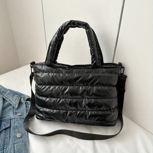 TEMU 세련된 여성 숄더백 1개. 트렌디한 캐주얼 디자인의 단색 스타일. 퀼팅 스타일의 푹신한 바지, 넉넉한 수납 공간, 다양한 포켓이 포함되어 있습니다. 부드러운 지퍼가 특징이며 가을, 겨울에 완벽합니다.|크로스백|여행용크로스백