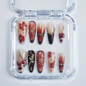 TEMU 럭셔리한 입체 꽃, 달콤한 체리, 로맨틱한 골든 장미, 패셔너블한 프린트와 반짝이는 골드 비즈가 돋보이는 전통 수제 네일 10개입 세트. 모든 여성의 일상 착용에 적합