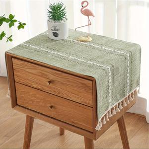 TEMU 스타일의 꼬리끈이 달린 양면 커버 천 1개. 먼지 방지용 나이트 스탠드, 테이블 깃발, 화장대에 적합합니다. 나이트 스탠드, TV, 전자레인지, 세탁기, 냉장고 커버로도 사용할 수 있습니다.