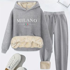 TEMU 2026년 신상 캐주얼 가을/겨울 여성 의류 세트. 간편한 어반 텍스트 프린트, 슬란트 포켓이 있는 두꺼운 플리스 후드티와 매칭 팬츠가 특징입니다.|블라우스|냉장고바지|바지