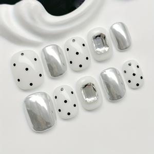 TEMU 10개 세트 핸드메이드 프레스온 숏 스퀘어 네일, 도트 디자인, 귀여운 실버 컬러; 봄/여름용 탈부착 가능한 재사용 가능 네일 아트 DIY 매니큐어 키트 (젤리 글루 & 네일 파일 포함)