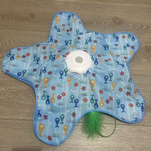 TEMU USB 충전식 인터랙티브 전동 고양이 장난감 - 모든 고양이에게 안전한 장시간 사용, 게임, 내구성 플라스틱 제작, 실내 놀이용 - 새끼 고양이와 성묘에 이상적, 애완동물 엔터테인먼트, 튼튼한 구조, 고양이 자동 장난감, 인공 깃털|게임