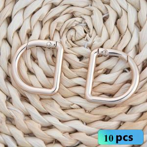 TEMU 스프링 장착 D링 걸쇠로 핸드백을 쉽게 열고 닫을 수 있도록 강화하세요. 이 D자형 추가는 링크와 후크가 함께 제공되어 핸드백 손잡이 교체, 지갑 제작, 추가 장식에 적합합니다. 지갑 스트랩에 이상적입니다.