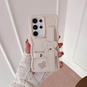 TEMU 폰 케이스: 패셔너블하고 미니멀한 웨이브 하트형 브래킷 손목 스트랩, S25, S24, S23, S22ULTRA, S24FE, S23FE, S21FE, S20FE 전용 포괄적인 낙하 방지 소프트 쉘, 귀여운 폰 보호 케이스