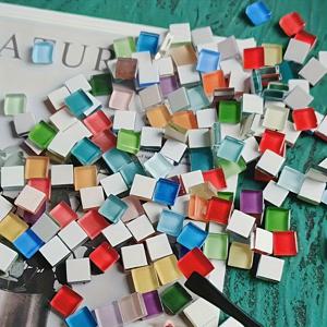 TEMU 300개 0.39인치 정사각형 컬러풀 유리 타일, 유리 접착 재료, 공예 재료 | 높은 접착력 및 쉬운 부착 | 홈 데코/창의적인 선물/미술 프로젝트에 적합, 혼합 색상 세트, DIY 수제 재료