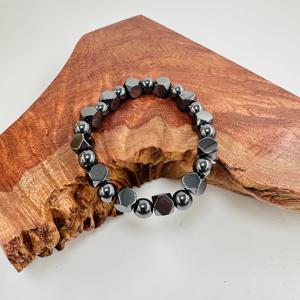 TEMU 3개 1개 수제 천연 헤마타이트 팔각 비즈 남성 팔찌 - 광택 처리된 원형 구형 비즈, 내구성이 뛰어난 데일리 및 스포츠 주얼리, 아버지의 날, 추수감사절, 졸업 선물, 비즈 팔찌, 캐주얼 손목 주얼리, 고급스러운 추가