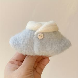 TEMU 귀여운 솜털이 많은 겨울용 애완동물 상의. 따뜻한 망토, 숄 또는 디자인되었습니다. 햄스터, 골든 햄스터 및 기타 작은 애완동물에게 완벽합니다. 키가 10-15cm인 애완동물에게 이상적입니다.