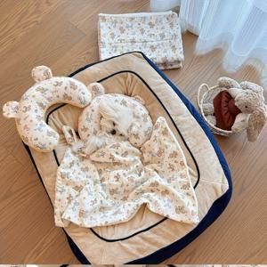 TEMU 2개 세트 베개와 얇은 담요, 겨울용 고양이와 강아지 담요, 말티즈와 비숑 같은 소형견을 위한 따뜻한 담요, 부드럽고 포근한 강아지 베개, 귀여운 캐릭터 패턴 펫 매트, 피부에 친화적인 소재, 고양이와 테디 스타일 애완동물용, 펫 용품