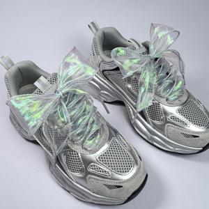 TEMU 그라데이션 컬러와 장식용 보우 타이가 추가된 신발끈 세트