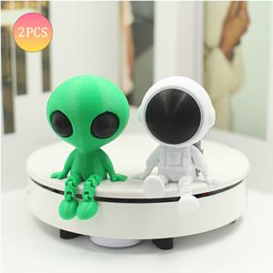 TEMU 녹색 외계인, 흰색 우주 비행사, 그리고 (랜덤 색상) 피규어는 집, 사무실 및 차량 장식에 완벽합니다. 할로윈 및 크리스마스와 같은 휴일, 파티를 위한 이상적인 선물이 됩니다.
