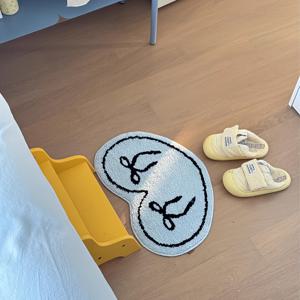 TEMU 모조 캐시미어 1개 카툰 하트 모양 불규칙 매트 - 10mm 푹신한 폴리에스터와 고무 혼합, 세탁기 사용 가능, 거실, 침실, 욕실, 현관용 - 휴일 장식, 크리스마스, 할로윈, 추수감사절, 졸업식, 준틴스, 현관 장식 | 재미있는 홈 데코 | 세탁기 사용 가능 매트, 거실 매트, 계절 장식,장식용 러그,선물 구매자