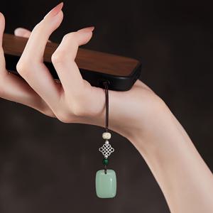 TEMU 평화롭고 안전한 휴대폰 체인 - 정교한 미니 중국 스타일 수제 꼬임 코드 펜던트, 오리지널 행운의 매력 하이엔드 액세서리 (휴대폰 케이스 또는 가방용), 창의적인 걸이 장식품