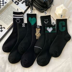 TEMU 여성용 한국식 미드 캐프 양말 - 블랙 그리드 패턴 트렌디 사계절용, 상어바지 코디, 캐주얼 스포츠 & 아웃도어 양말 (손세탁 전용) - 스타일리시한 다용도 신발 액세서리