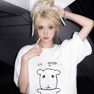 TEMU 여성용 라운드넥, 귀여운 만화 강아지 프린트가 있는 일본 및 한국 스타일의 우아한 루즈핏 반팔 티셔츠. 캐주얼 웨어에 완벽합니다.|반팔티|반팔티셔츠|반팔셔츠