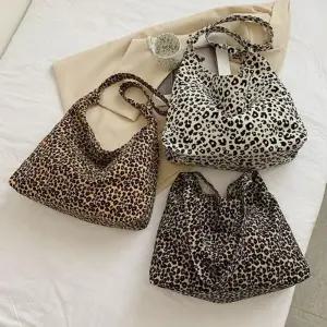 [라일리] Rly 빈티지 호피무늬 레오파드백 숄더백 사계절가방