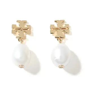 [토리버치] 키라 펄 드롭 65156 709 귀걸이 이어링