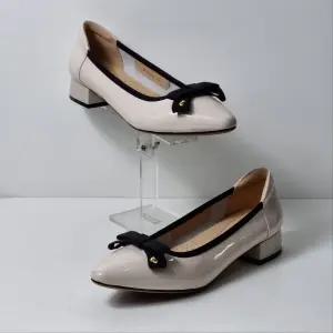 [탠디]여성 3cm 리본포인트 펌프스 컴포트화 AMX25010VT0