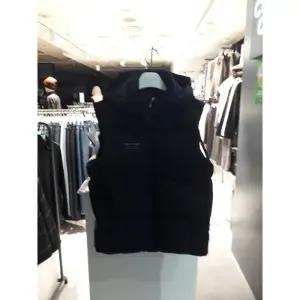 체이스컬트 세이브존03 후드탈부착 에어볼륨 집업 베스트N SWDFRU7311