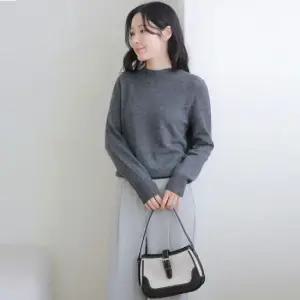 [최초가 129 000원]르블랑 울100 라운드넥 니트 1pcs