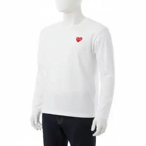 [알렉산더맥퀸]COMME DES GARCONS 25FW 레드하트 와펜 긴팔티 AX T118 051 2 P1T118 AZ 822167