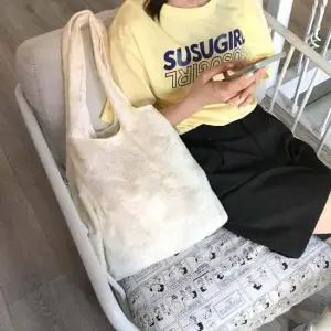 꽃자수 망사 패브릭 ELG150 여성용 여성 여행용 bag 패딩 패션잡화 구름백 보조 지갑 덤블 직장인 학생