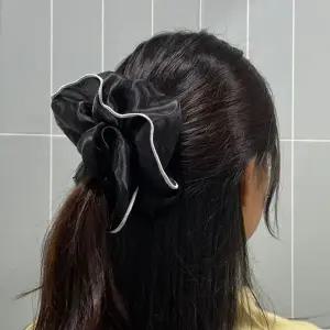 쉬폰 투톤 스크런치 곱창머리끈 블랙