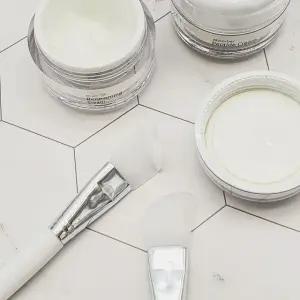 고품질 브러쉬 실리콘 팩 화이트 (WFKBK1U)