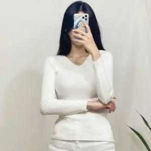 여성 가을 겨울 도톰한 브이넥 골지 긴팔티셔츠