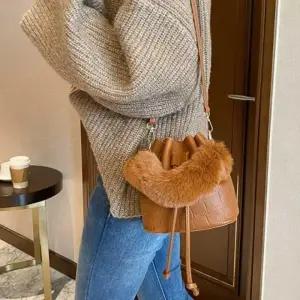 (선택 브라운)여자 가을 겨울 데이트 룩 나들이 숄더 크로스 백 미니 토트백 숄더백 여성 가방