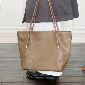 [라일리] Rly 여성 데일리 가방 베이직 레더 쇼퍼백 숄더백