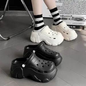 여자 2컬러 신발꾸미기 에어홀 통굽 슬리퍼 샌들 (WFKBXSB)