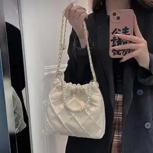 토트 크로스백 여성 패션 가방 체인 포인트 퀼팅 가방 WEC7BF2