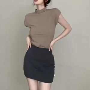 여성 카키 슬림핏 반팔 티셔츠 미니 스커트