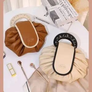 (타입 색상 랜덤)화장품 파우치 워시백 대용량 방수 여행 출장 세면파 메이크업 가방 메어크업백 휴대용워