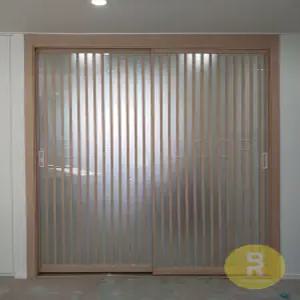 104번 초슬림2짝미서기중문 예림쉬머오크 간살형 샤틴투명강화유리 // 시공비포함,소음차단,반려견안전,맞춤제작,아파트빌라현관중문