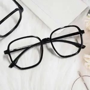 심플뿔테안경테 오각 심플 안경테 블랙 투명뿔테