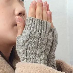 손목토시 꽈배기 니트 핸드워머 손토시 그레이