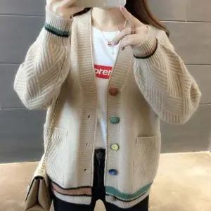 귀여운가디건 여성 단추 포인트 브이넥 니트 가디건 캐주얼