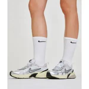 [나이키] V2K 런테크 우먼스 메탈릭 실버 서밋 화이트 FD0736-100