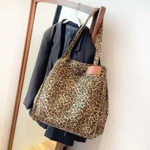 여성 패션 빅사이즈 숄더백 인기 토트백 데일리 가방 여성20대가방